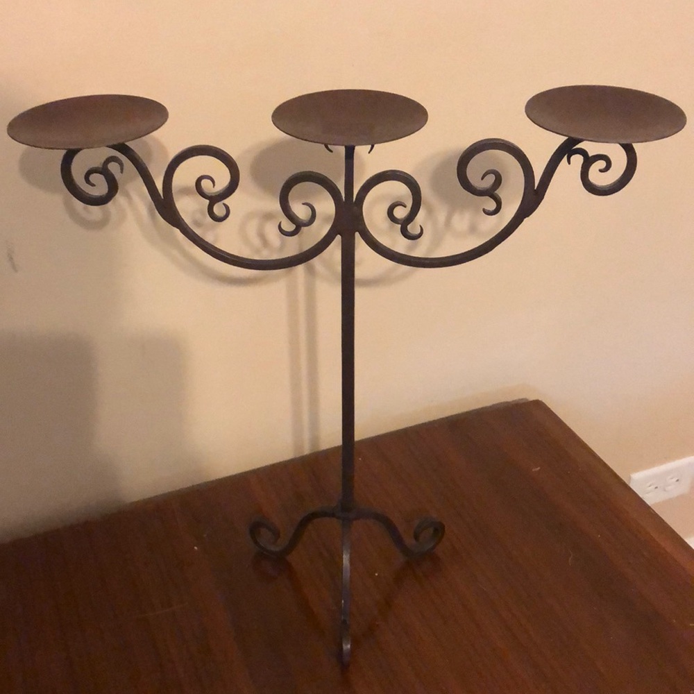 3 candle stand holder